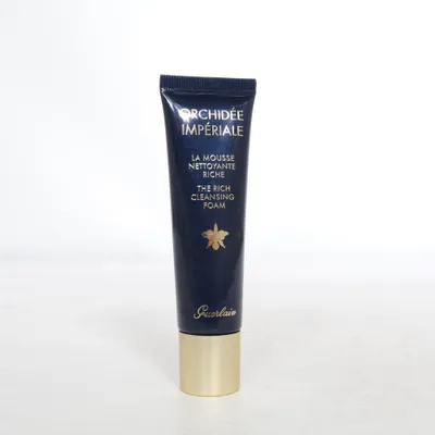 Nettoyant visage (Orchidée Impériale La Mousse Nettoyante Riche) de Guerlain