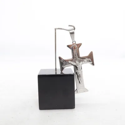 Pendentif (Argent) Métal inconnu