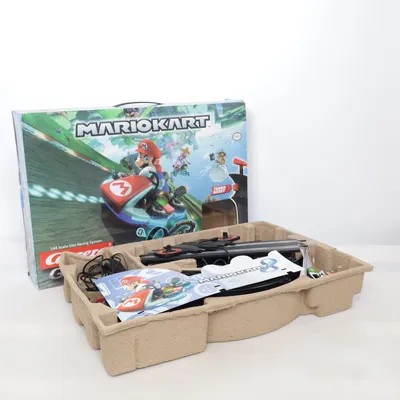 Radiostyrd leksak (Mario Kart ) från Carrera