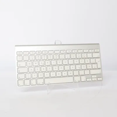 Tangentbord (A1314) från Apple