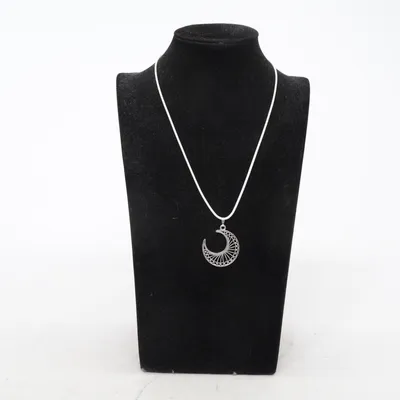 Necklace (Silver, White) Unknown metal