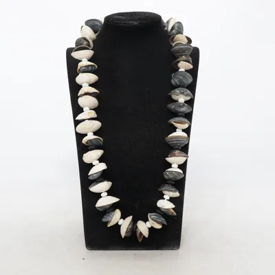 Collier (Noir, Blanc) Coquillage