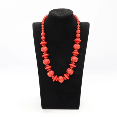 Ketting (Rood) Onbekend materiaal
