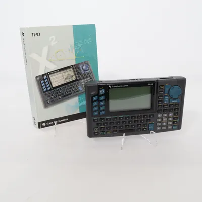 Grafräknare (Ti-92) från Texas Instruments
