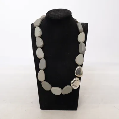 Halsband (Grå) från DKNY Okänd metall