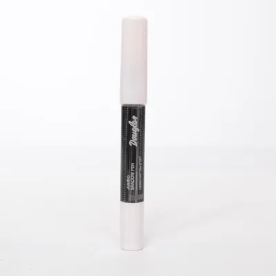 Ögonskugga (JUMBO SHADOW PEN) från Douglas
