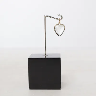 Hänge (Transparent) Okänd metall