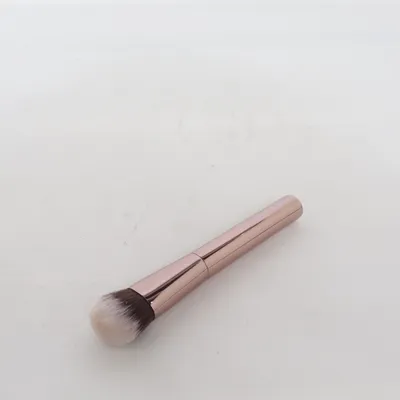 Makeup brush (Flat Contour) from Hickap