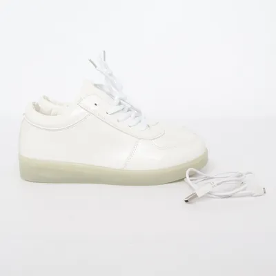 Sneakers (White) from Siumlation