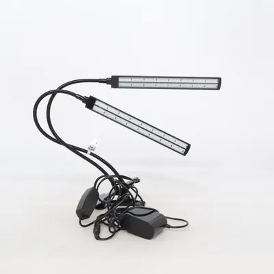 Skrivbordslampa (GA-1202000V) från RoHS