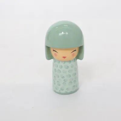 Kokeshi (Grön) från Skincity