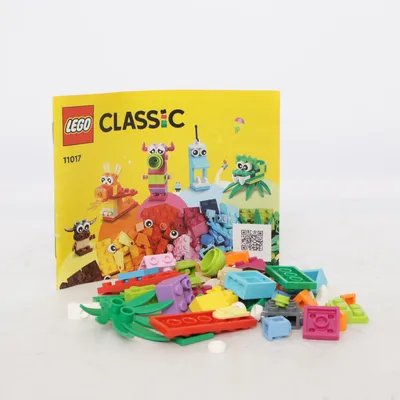 Construction set (11017) from LEGO