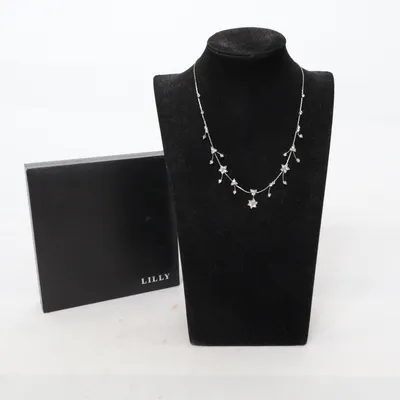 Halsband (Silverfärgad) från Lilly Okänd metall