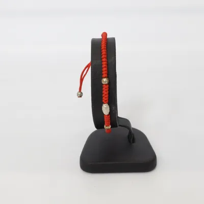 Armband (Rood) Onbekend materiaal