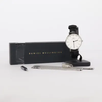Armbandsur (Svart, Silverfärgad, Vit) från Daniel Wellington
