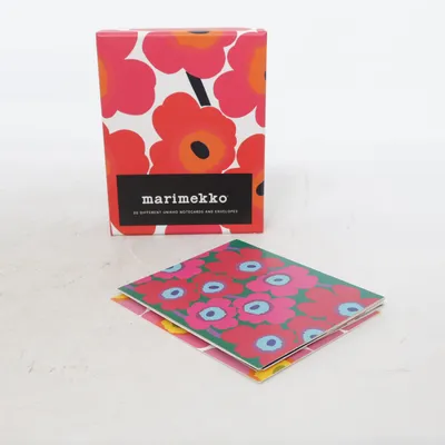 Kuvert (Röd, Vit, Svart) från Marimekko