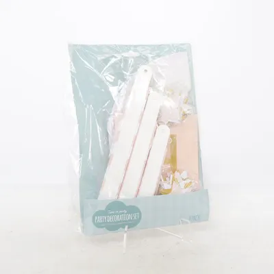 Wall decor (Pink, White, Gold) from Party Time