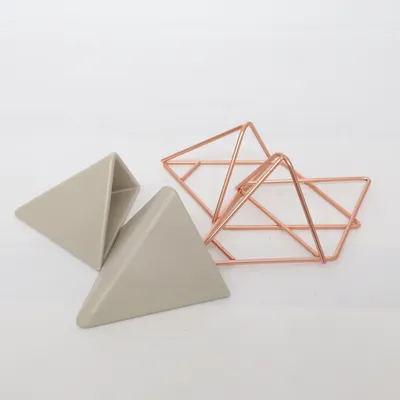 Ampel (Beige, Guldfärgad) från Umbra