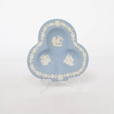 Wall plate (Blue, White) from Wedgwood