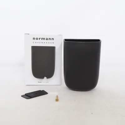 Badezimmer Utensilien (Pocket) von Normann Copenhagen