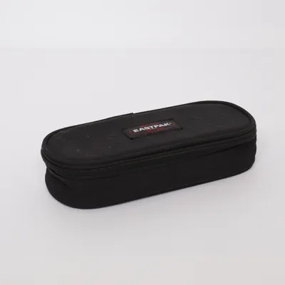 Penalhus fra Eastpak