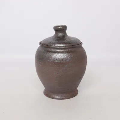 Urn (Brown)