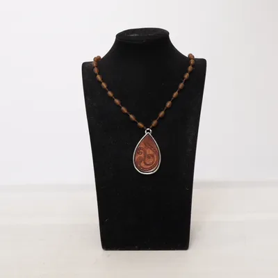 Halsband (Brun) från Konplott Okänd metall