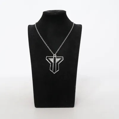 Collier (Argent, Noir) Métal inconnu