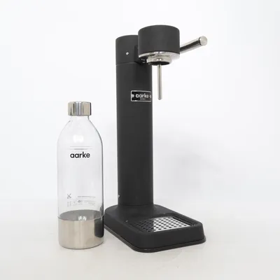Sparkling water maker (Black) from Aarke
