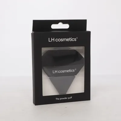 Powder puff (Black) from LH Cosmetics