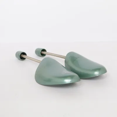 Shoe tree (Green) from Nico