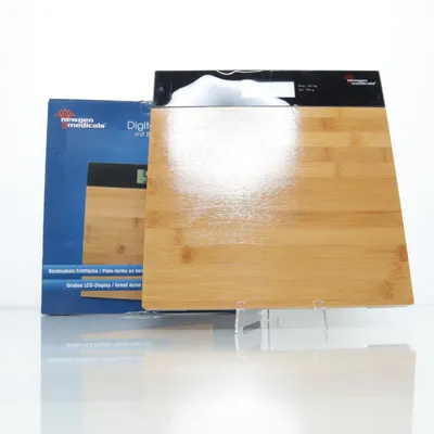 Weight scale (Black) from Newgen Medicals