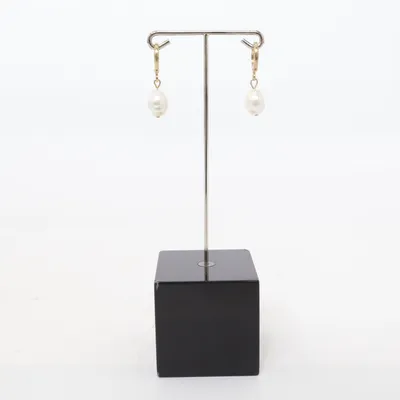 Earrings (Gold, White) Unknown metal