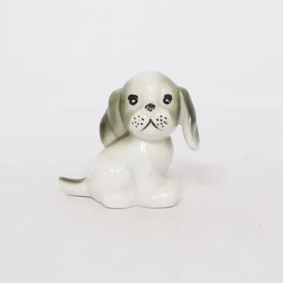 Figur (Hvid, Grå)