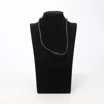 Halsband (Svart) från Maria Montazami Okänd metall, Skinn