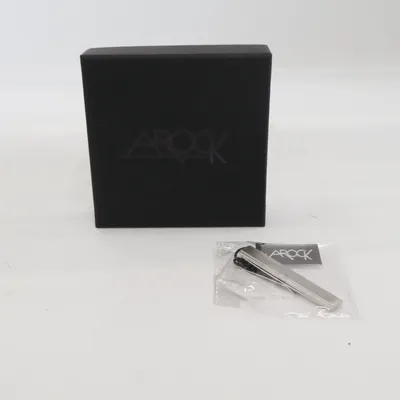 Dasspeld (Zilver) van Arock Onbekend materiaal