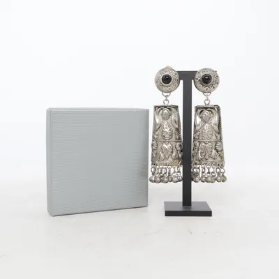 Örhängen (Silverfärgad) från Guldfynd Okänd metall