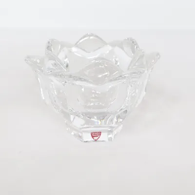 Serving bowl (Lotus) from Orrefors