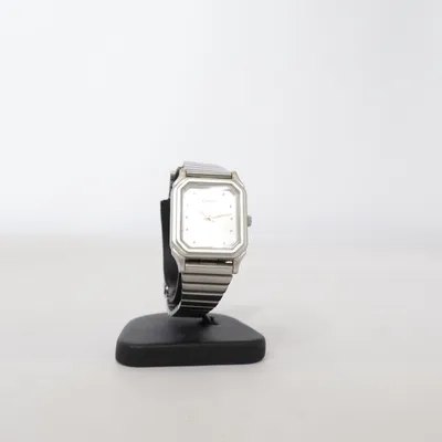 Armbandsur (LQ-400) från Casio