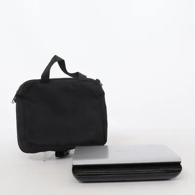 Portable DVD player (Black) from Lumatron