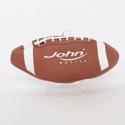 American football (Bruin, Wit) van John