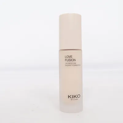 Foundation (Love Fusion 24h Moisture Radiant Foundation) från KIKO Milano