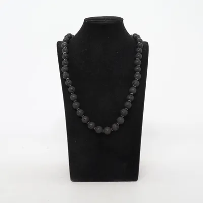 Collier (Noir) Métal inconnu