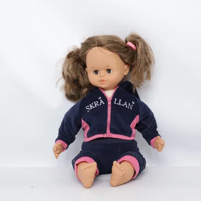 Docka (Blå, Röd, Gul) från Skrållan