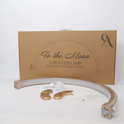 Skrivbordslampa från Nail Systems