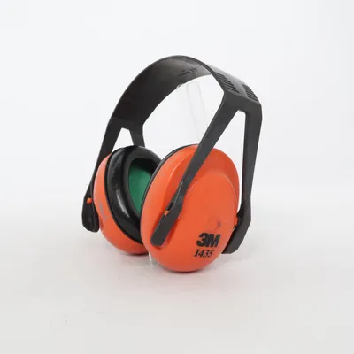 Ear muffs (1435) from 3M