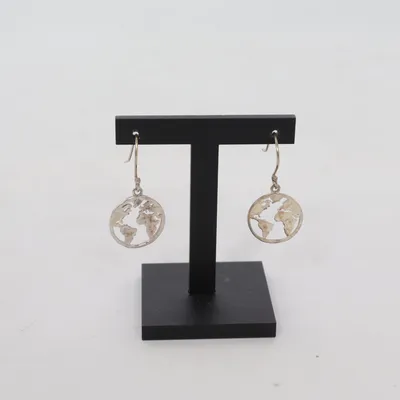 Earrings (Atlas silversmycke. Örhängen i äkta silver. ) from Guldfynd Unknown metal