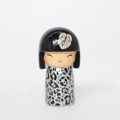 Kokeshi (Grå, Flerfärgad) från Skincity