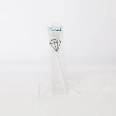 Penna (Vit) från Diamond