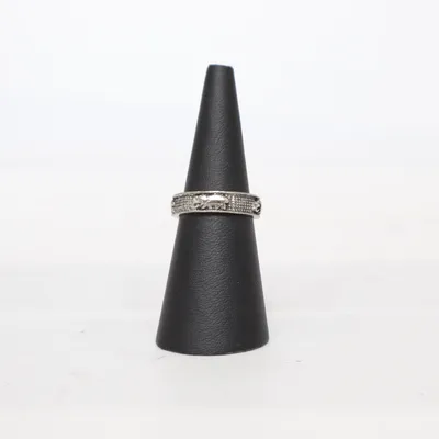 Ring (Silverfärgad) Okänd metall